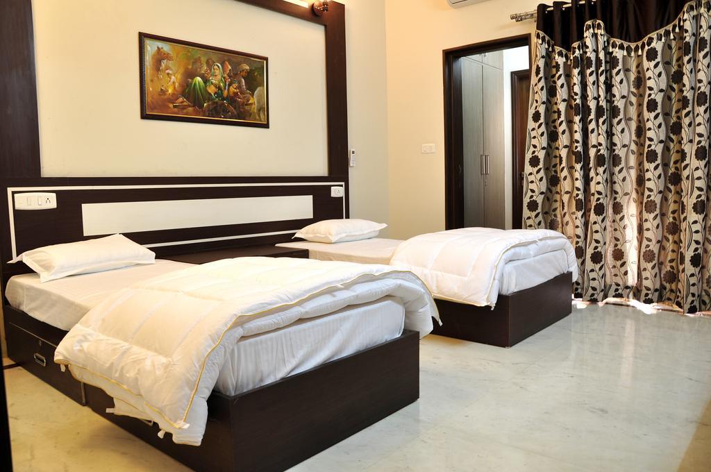 Mohini Home Stay Агра Екстер'єр фото