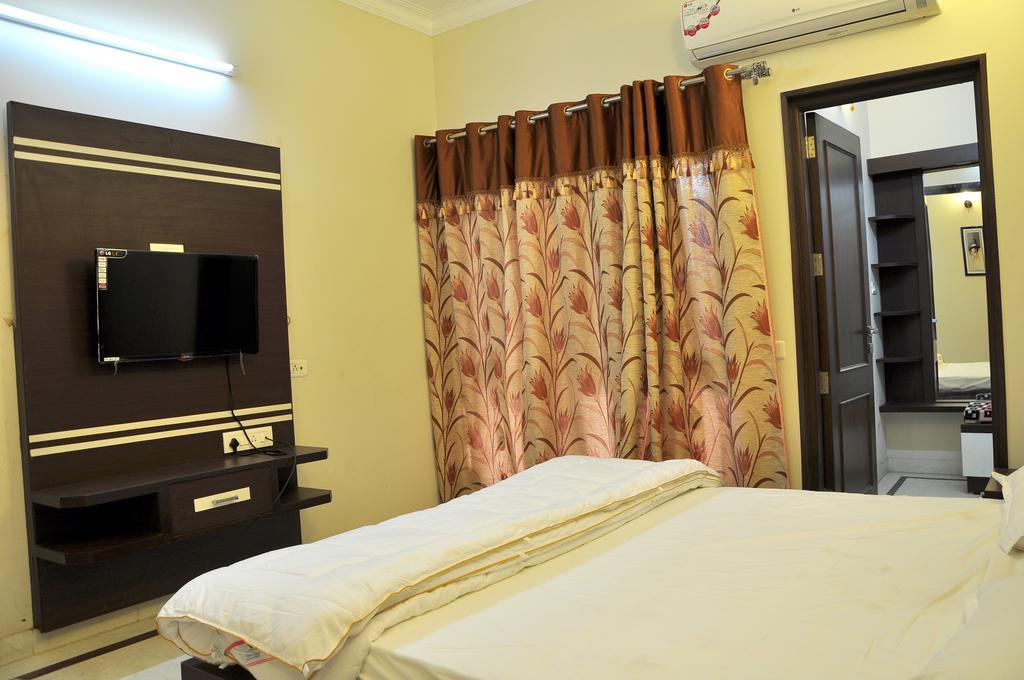 Mohini Home Stay Агра Номер фото