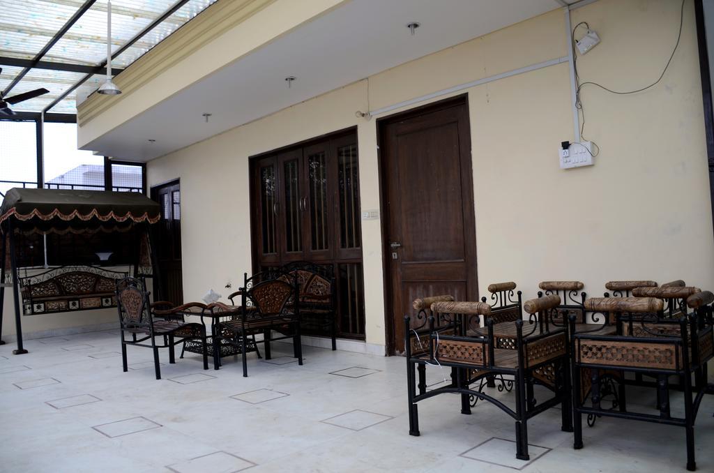 Mohini Home Stay Агра Екстер'єр фото