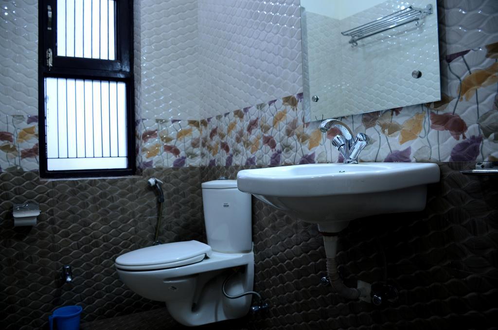 Mohini Home Stay Агра Екстер'єр фото